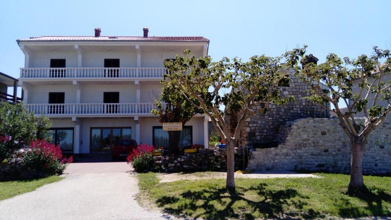 Apartments Branko Nin Exterior photo