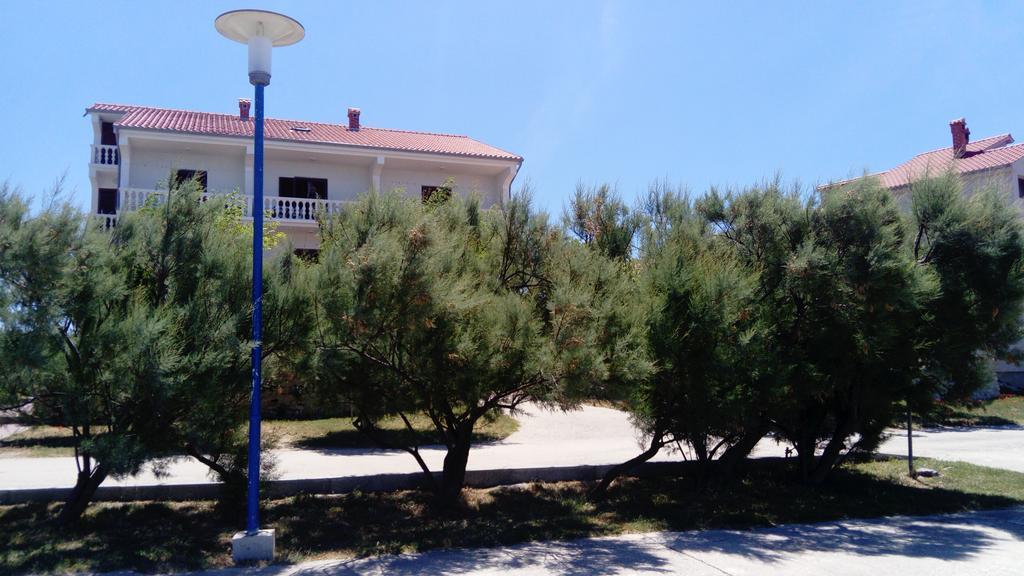 Apartments Branko Nin Exterior photo